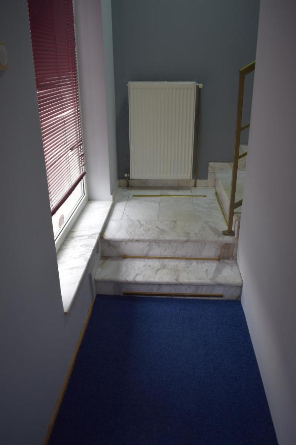 Klara'S Apartment Nis Exterior photo
